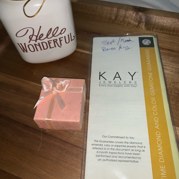 Engagement ring - Picture 6 of 8